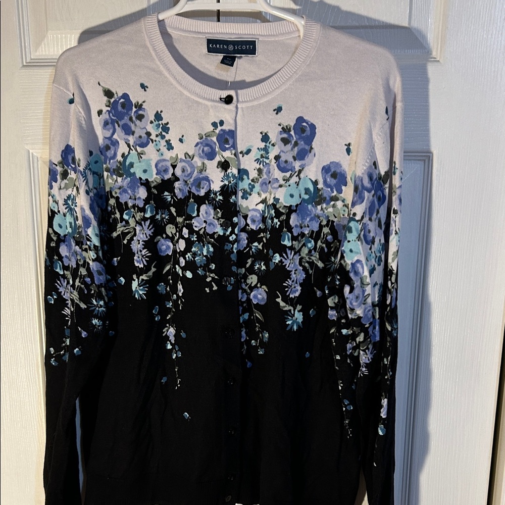 NWT Karen Scott cardigan